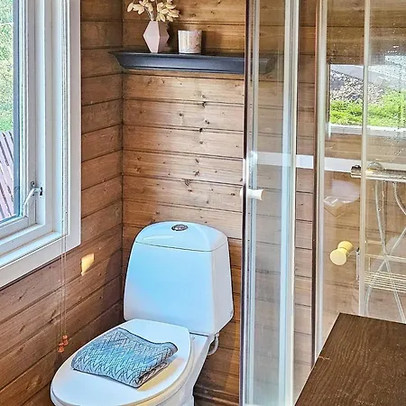 Сasa de vacaciones 6 Person In Lyngdal, Cleaning Included *